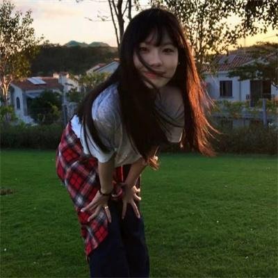 我的同桌是校花